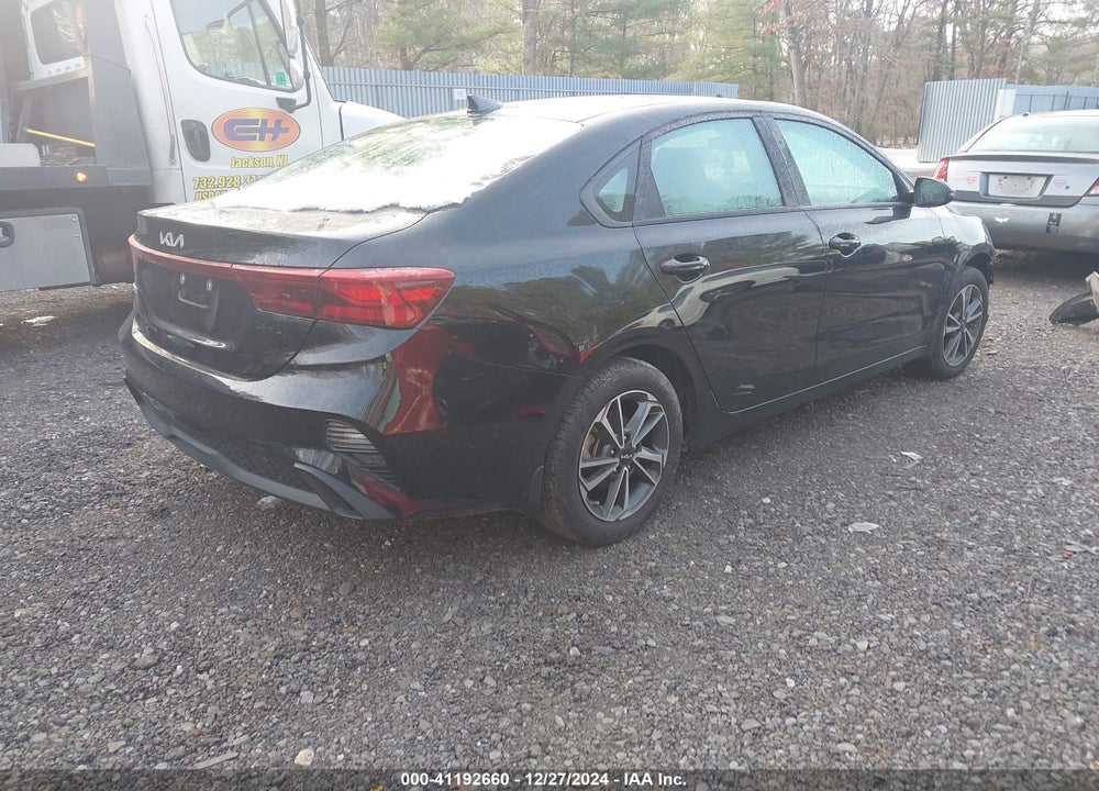 2023 KIA FORTE VIN: 3KPF24AD7PE658588