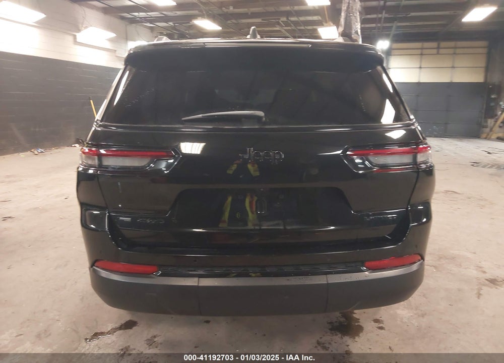 2023 JEEP GRAND CHEROKEE L LIMITED 4X4 VIN: 1C4RJKBG4P8713621