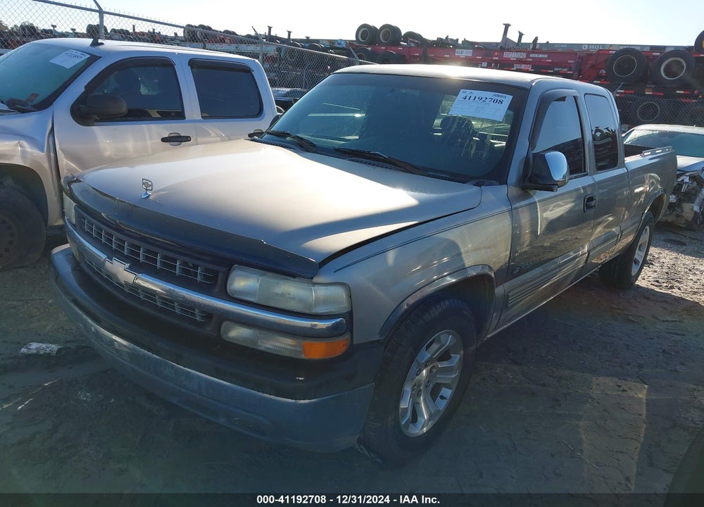 2000 CHEVROLET SILVERADO 1500 LS VIN: 2GCEC19T0Y1323755