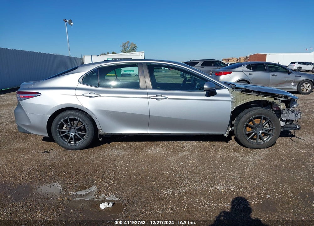 2018 TOYOTA CAMRY VIN: 4T1B11HK5JU084338