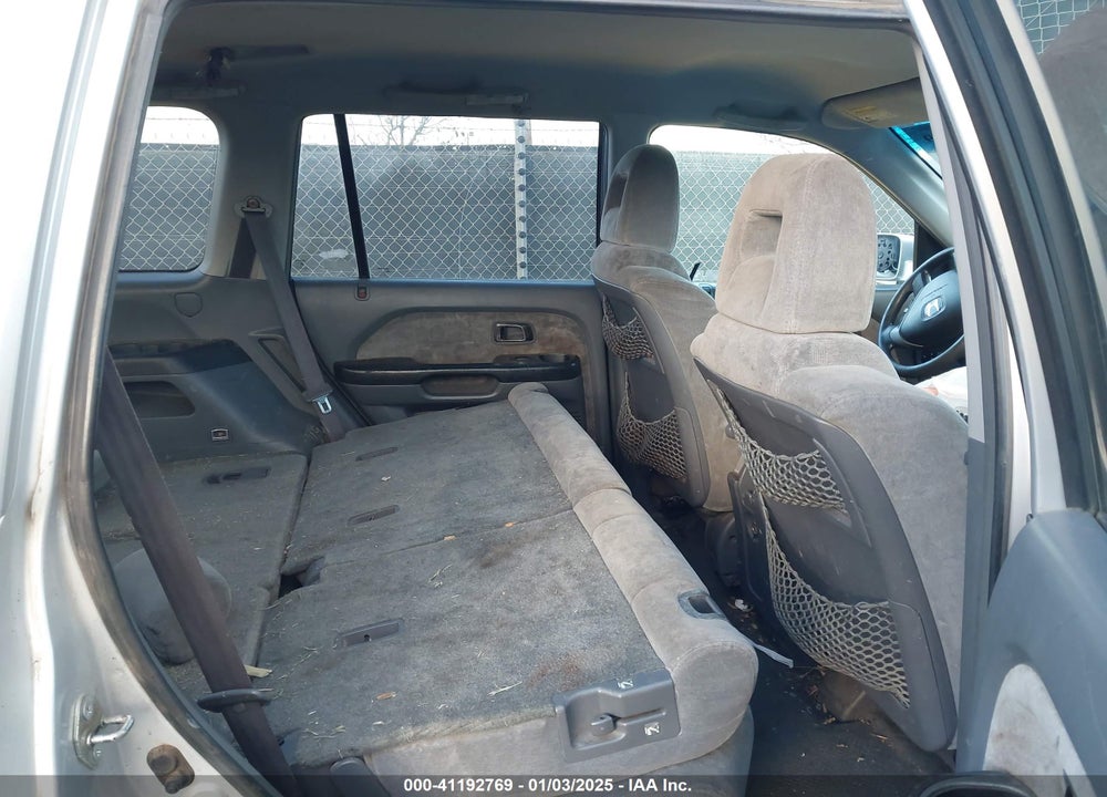 2005 HONDA PILOT EX VIN: 2HKYF18495H509027