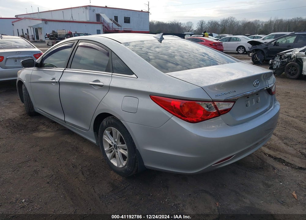 2013 HYUNDAI SONATA VIN: 5NPEB4AC7DH504473
