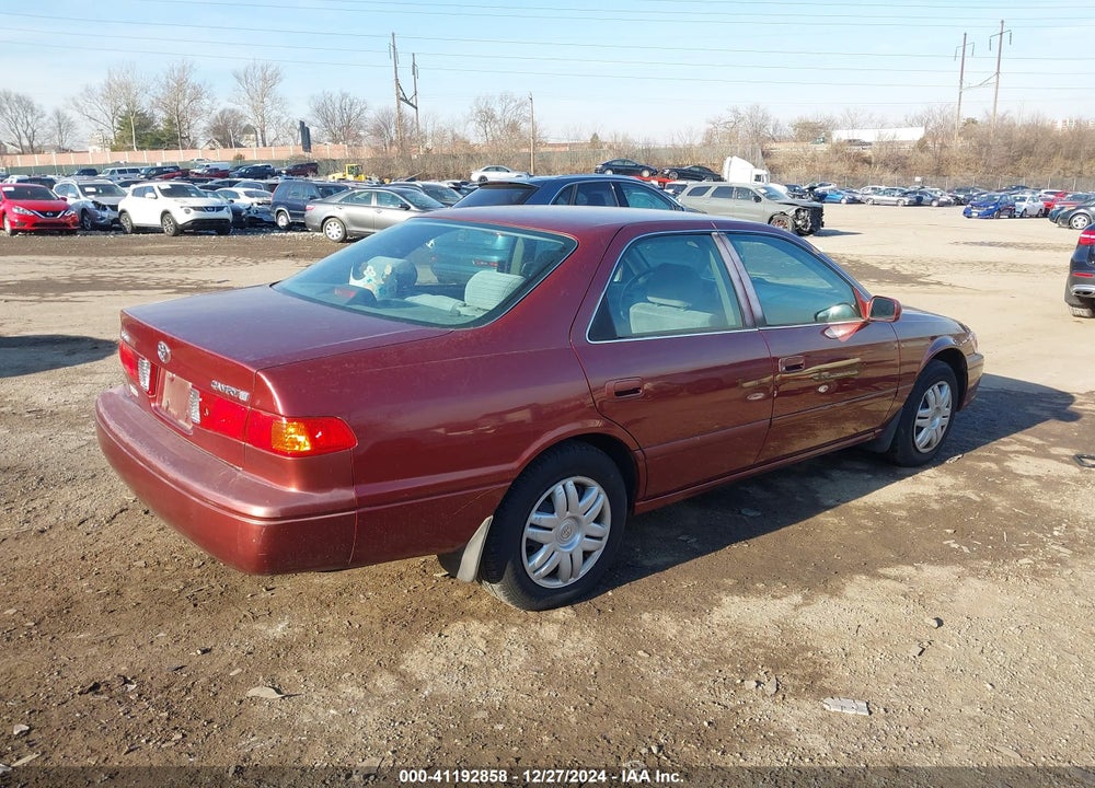 2000 TOYOTA CAMRY LE VIN: 4T1BG28K2YU971040