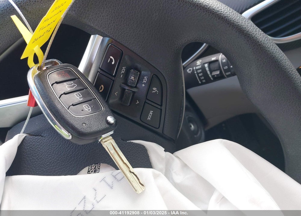 2020 HYUNDAI TUCSON SE VIN: KM8J23A49LU266272