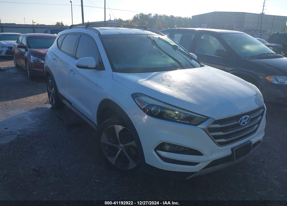 2017 HYUNDAI TUCSON SPORT VIN: KM8J33A21HU513626