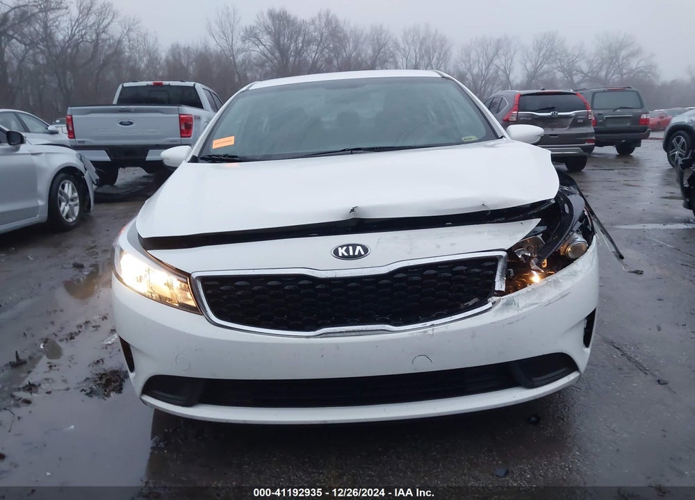 2018 KIA FORTE LX VIN: 3KPFK4A71JE273691