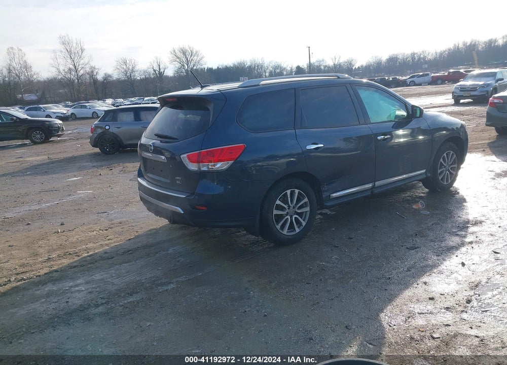 2016 NISSAN PATHFINDER SL VIN: 5N1AR2MM9GC623172