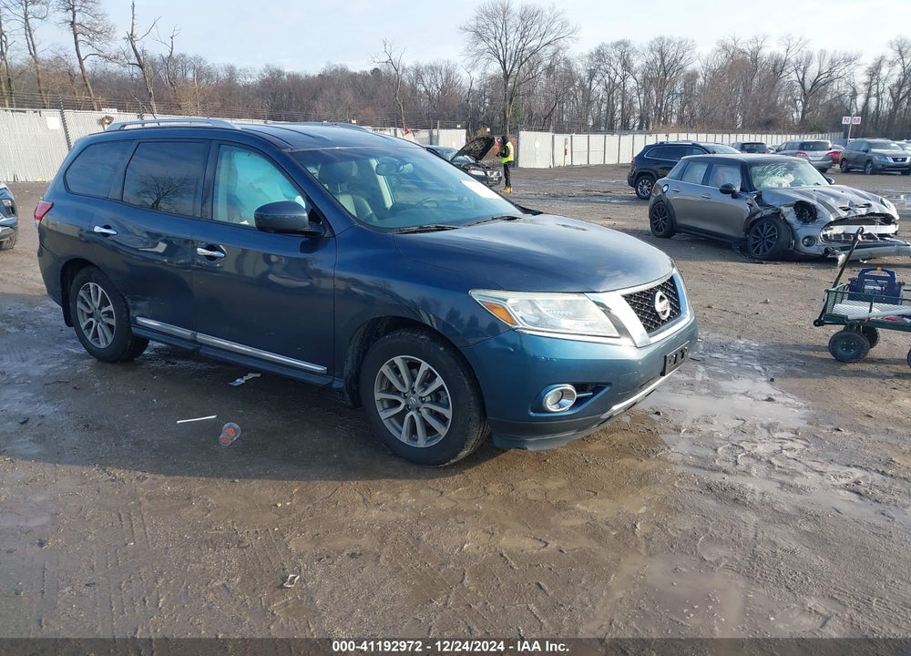 2016 NISSAN PATHFINDER SL VIN: 5N1AR2MM9GC623172