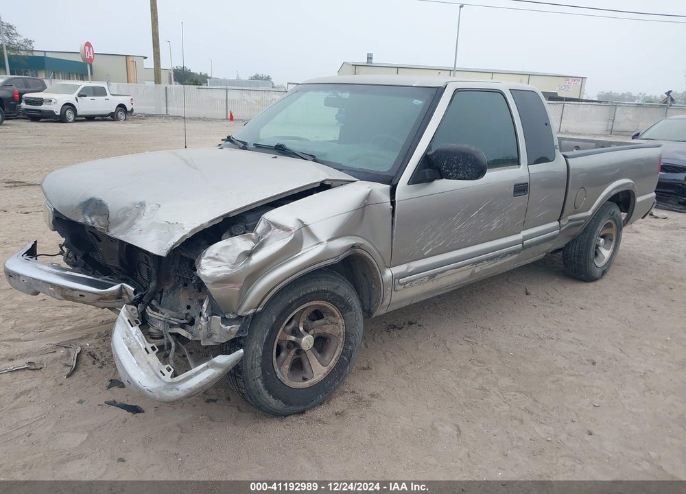 2000 CHEVROLET S-10 LS VIN: 1GCCS1949Y8176996