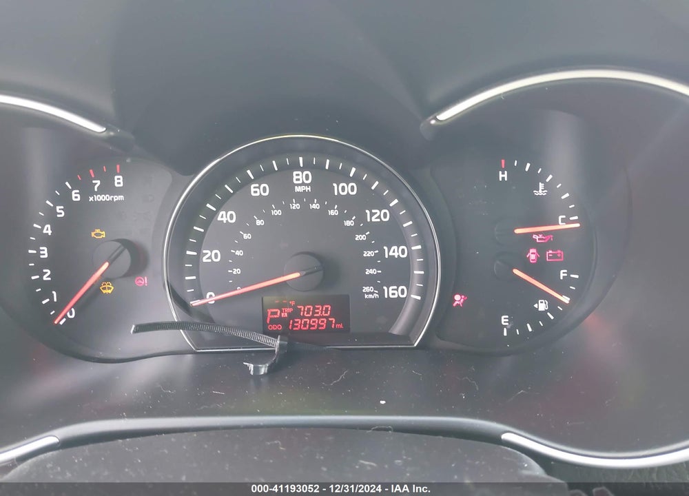 2014 KIA SORENTO LX VIN: 5XYKTCA67EG465560