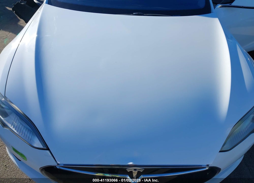 2015 TESLA MODEL S VIN: 5YJSA1S14FFP78149