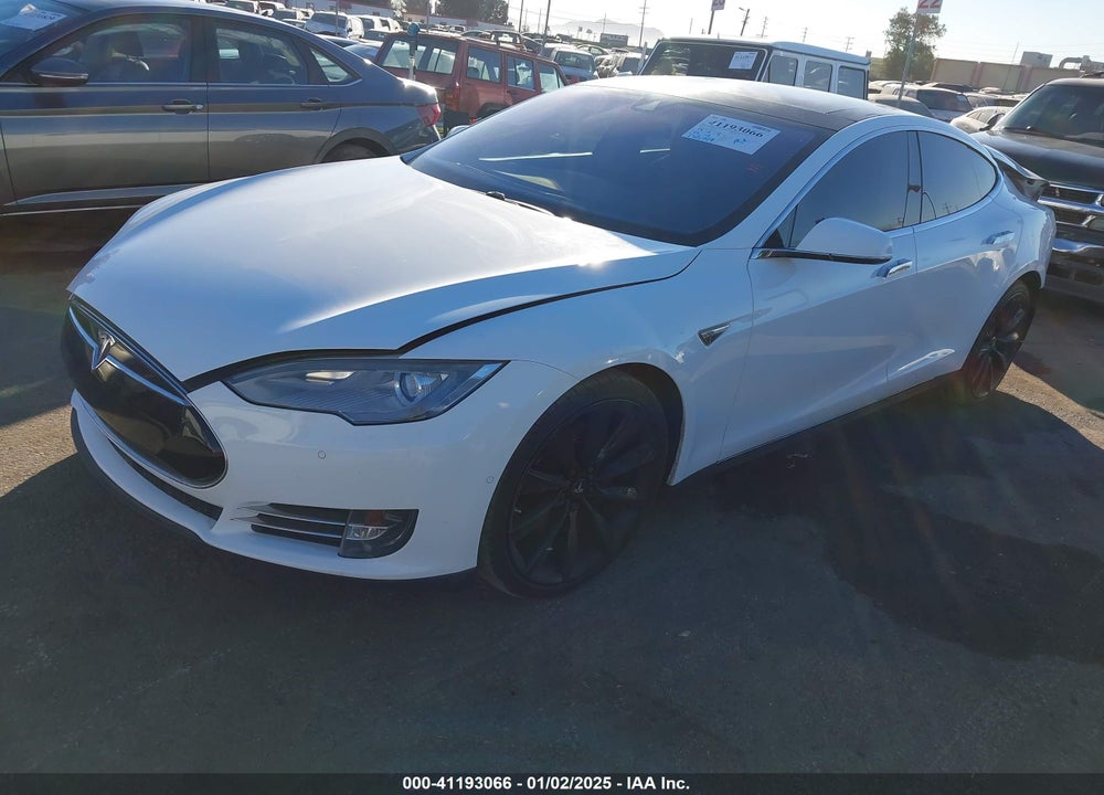 2015 TESLA MODEL S VIN: 5YJSA1S14FFP78149