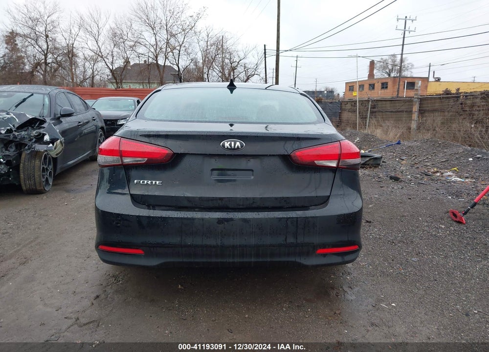 2017 KIA FORTE VIN: 3KPFK4A70HE113036