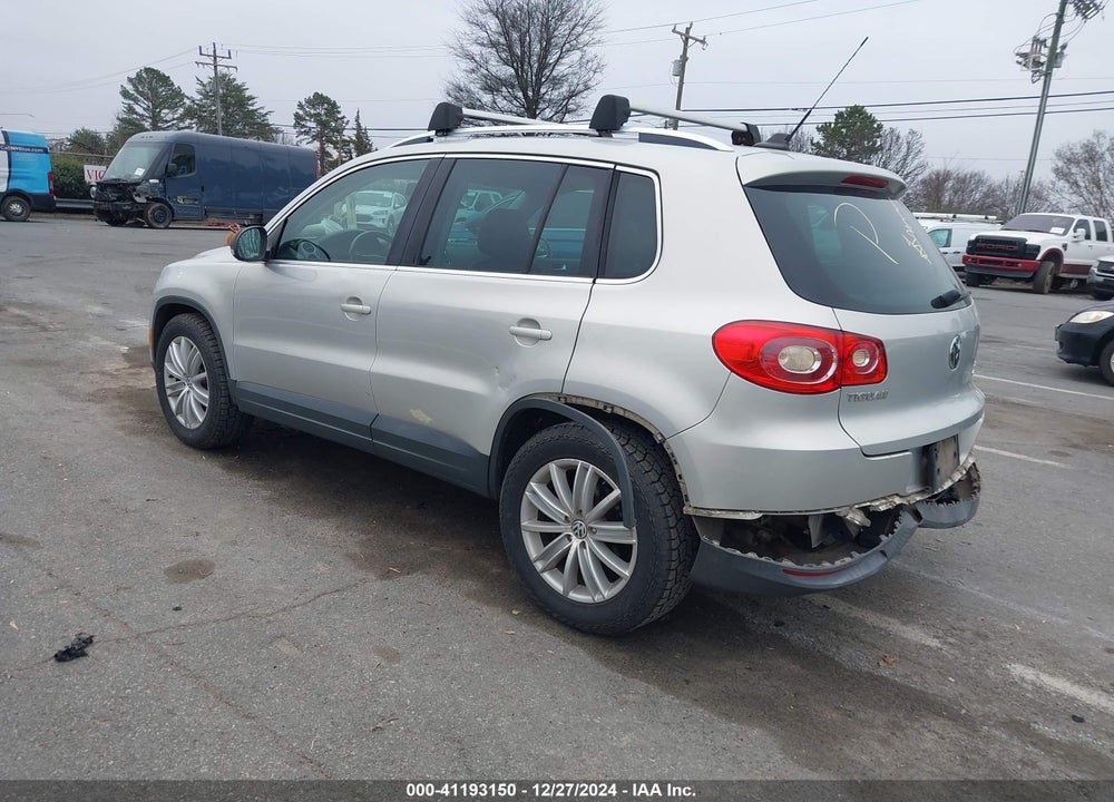 2010 VOLKSWAGEN TIGUAN SE VIN: WVGBV7AX4AW510022
