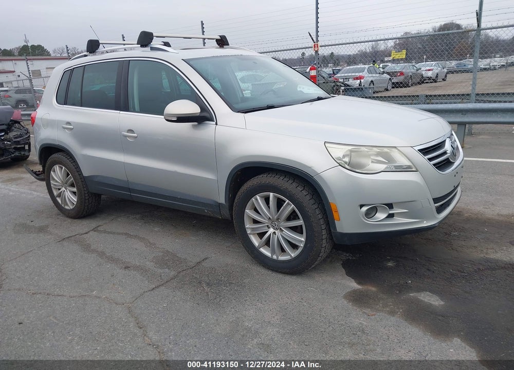 2010 VOLKSWAGEN TIGUAN SE VIN: WVGBV7AX4AW510022
