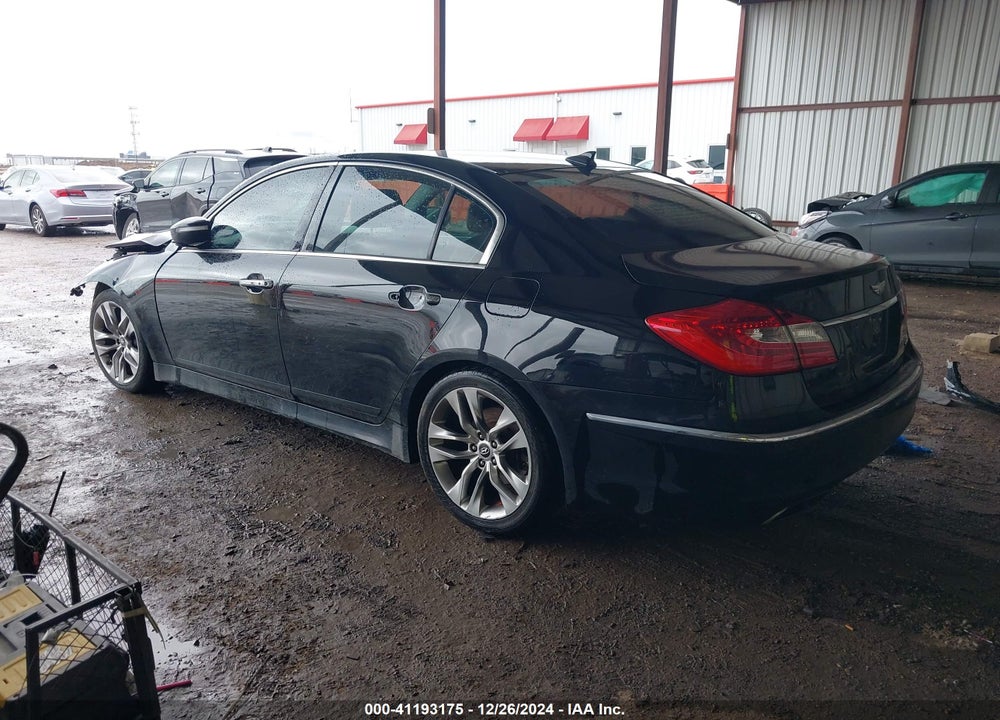 2013 HYUNDAI GENESIS VIN: KMHGC4DD8DU240692