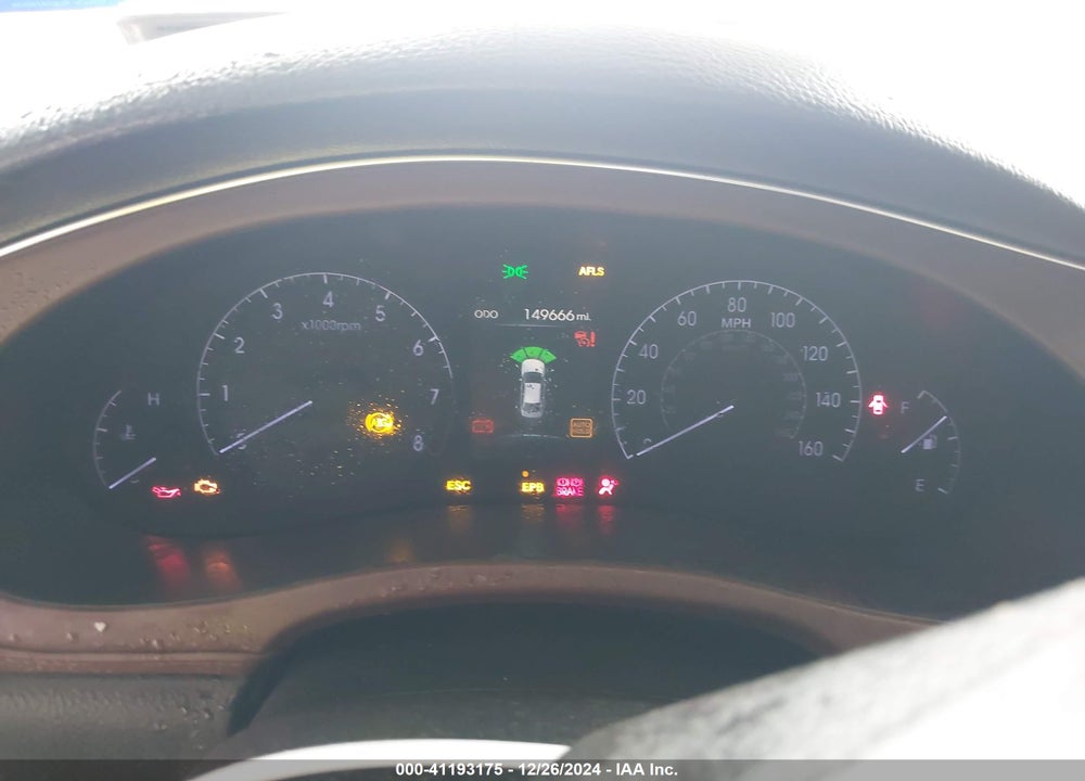 2013 HYUNDAI GENESIS VIN: KMHGC4DD8DU240692