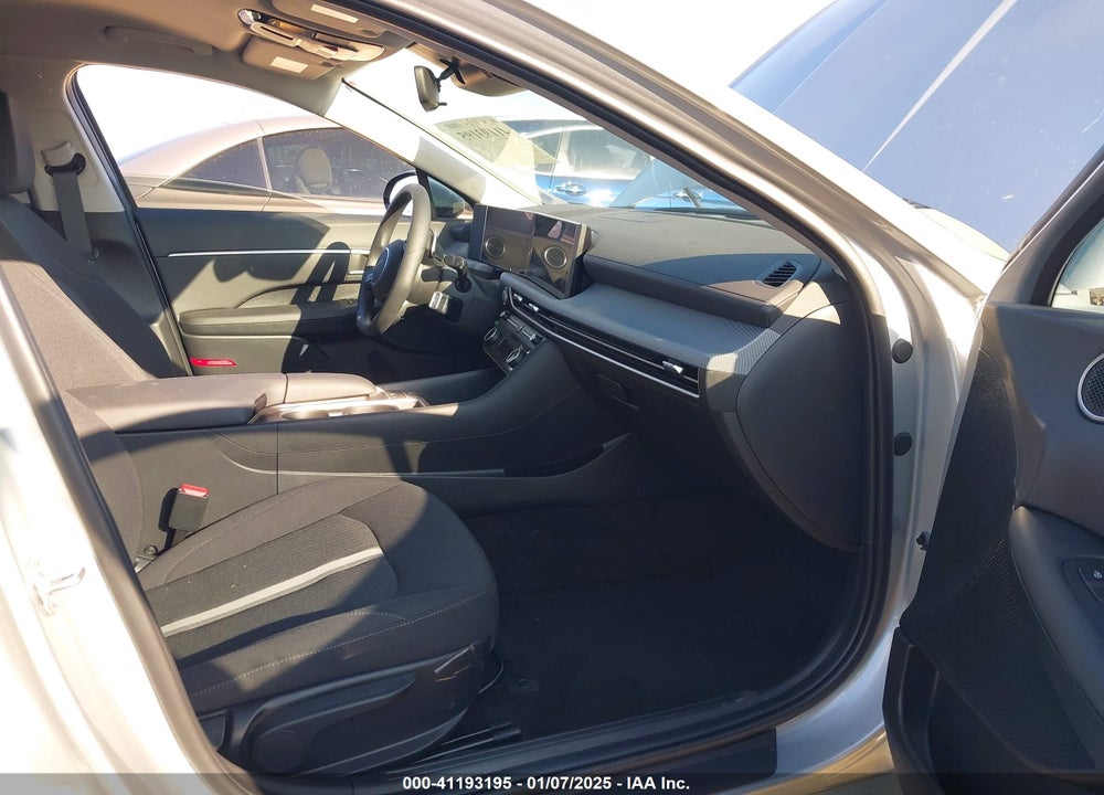 2024 HYUNDAI SONATA VIN: KMHL64JA5RA420334