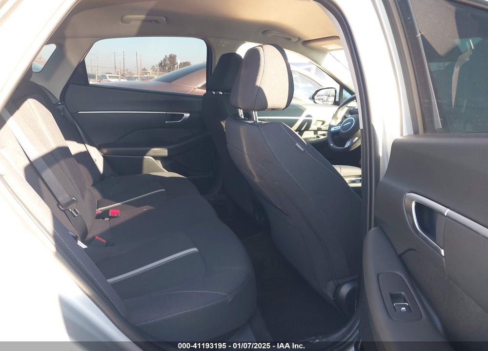 2024 HYUNDAI SONATA VIN: KMHL64JA5RA420334