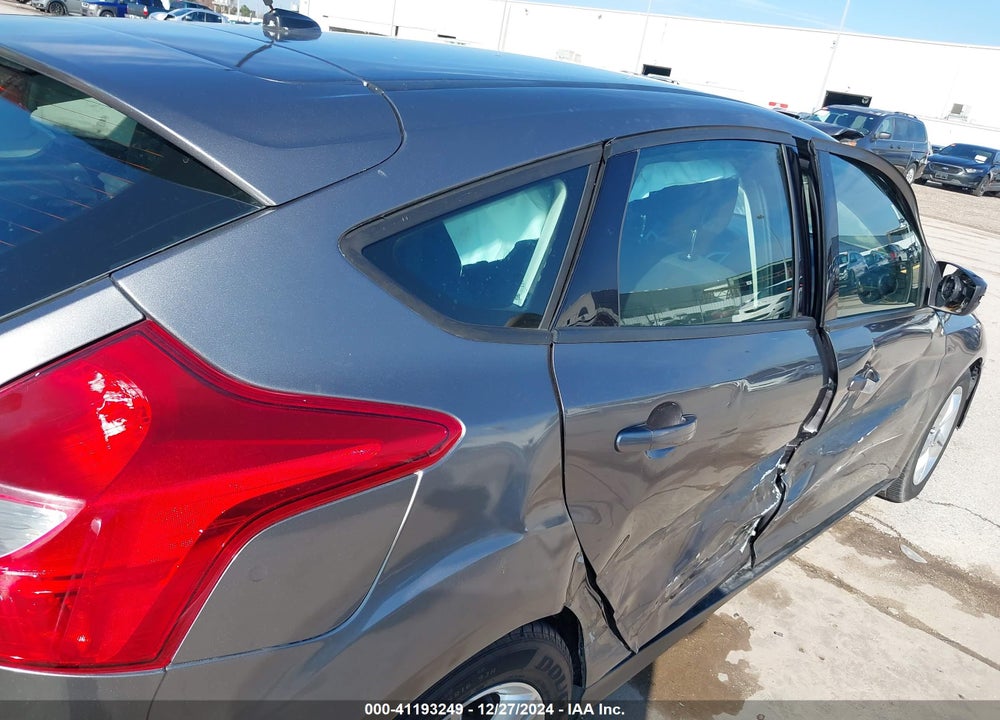 2014 FORD FOCUS SE VIN: 1FADP3K25EL140277