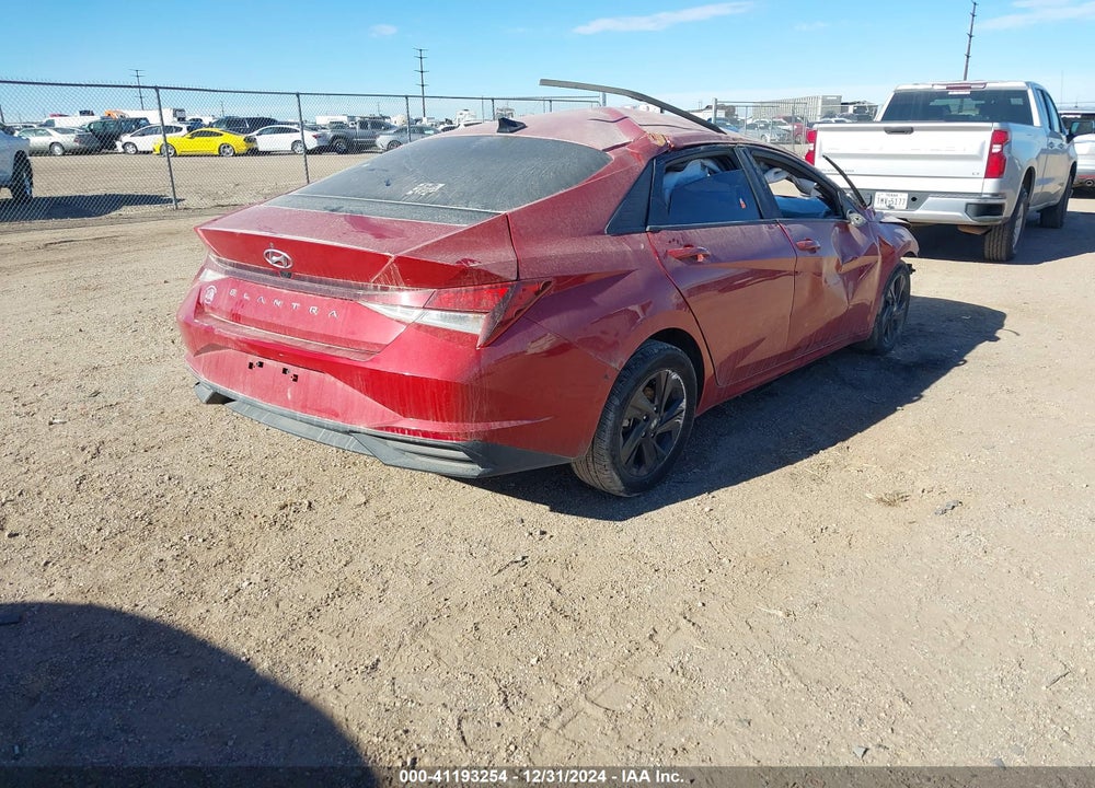 2022 HYUNDAI ELANTRA VIN: KMHLM4AG5NU226146