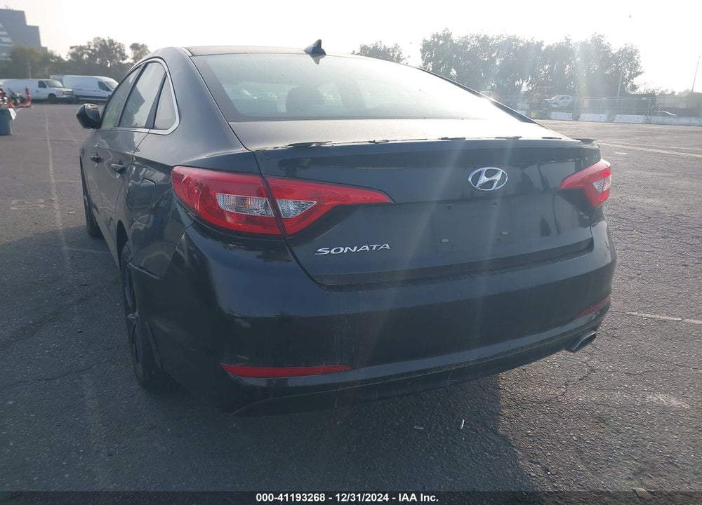 2015 HYUNDAI SONATA VIN: 5NPE24AF5FH167444