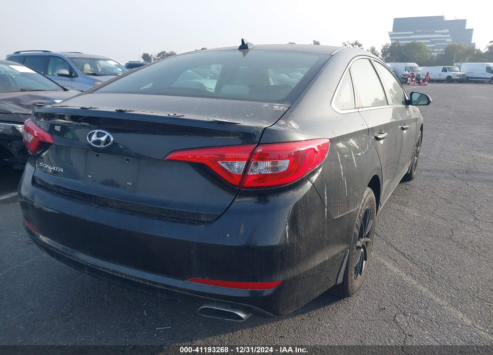 2015 HYUNDAI SONATA VIN: 5NPE24AF5FH167444