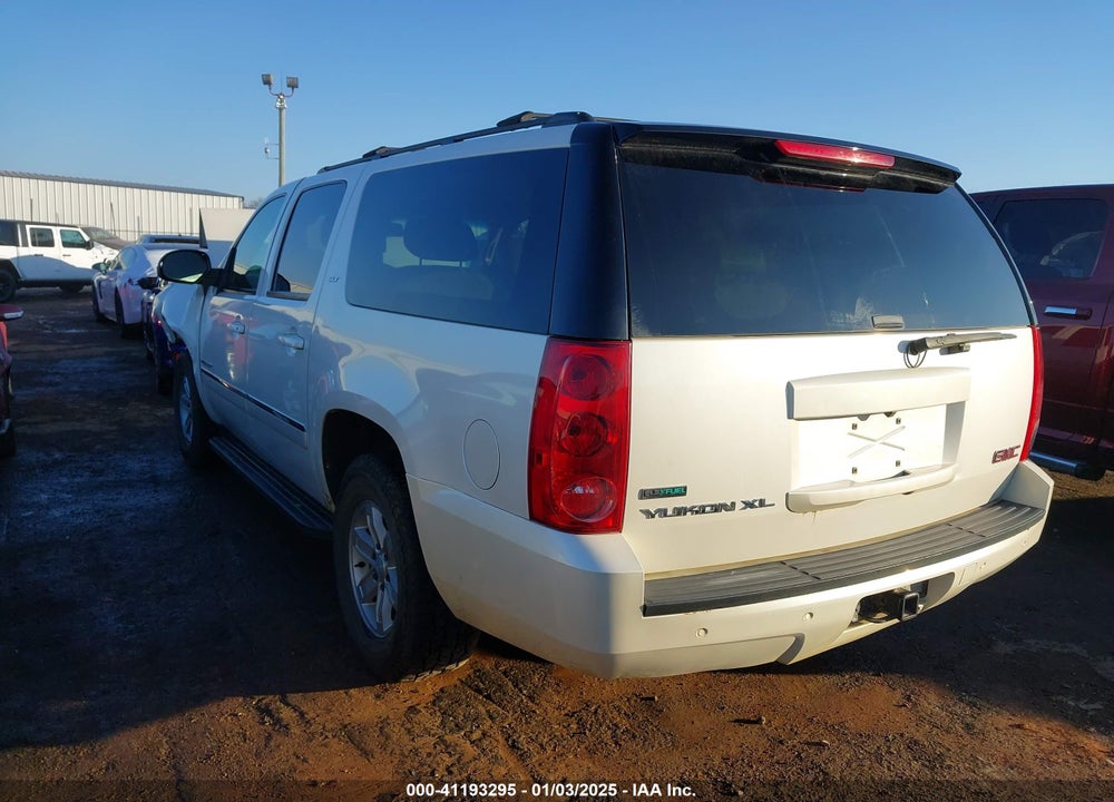 2010 GMC YUKON XL 1500 SLT VIN: 1GKUKKE31AR196526