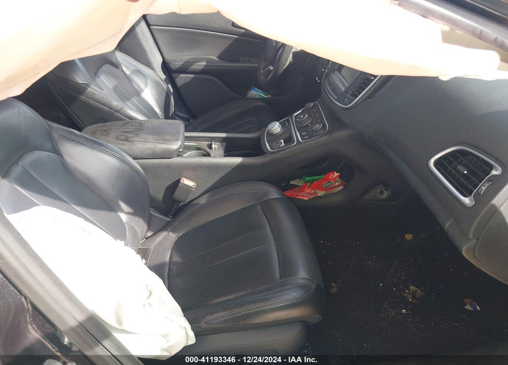 2017 CHRYSLER 200 VIN: 1C3CCCAB6HN504786