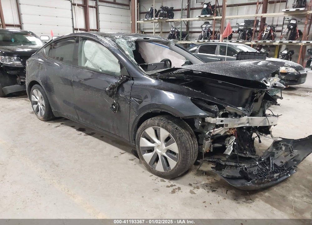 2024 TESLA MODEL Y LONG RANGE DUAL MOTOR ALL-WHEEL DRIVE VIN: 7SAYGDEE6RA251193