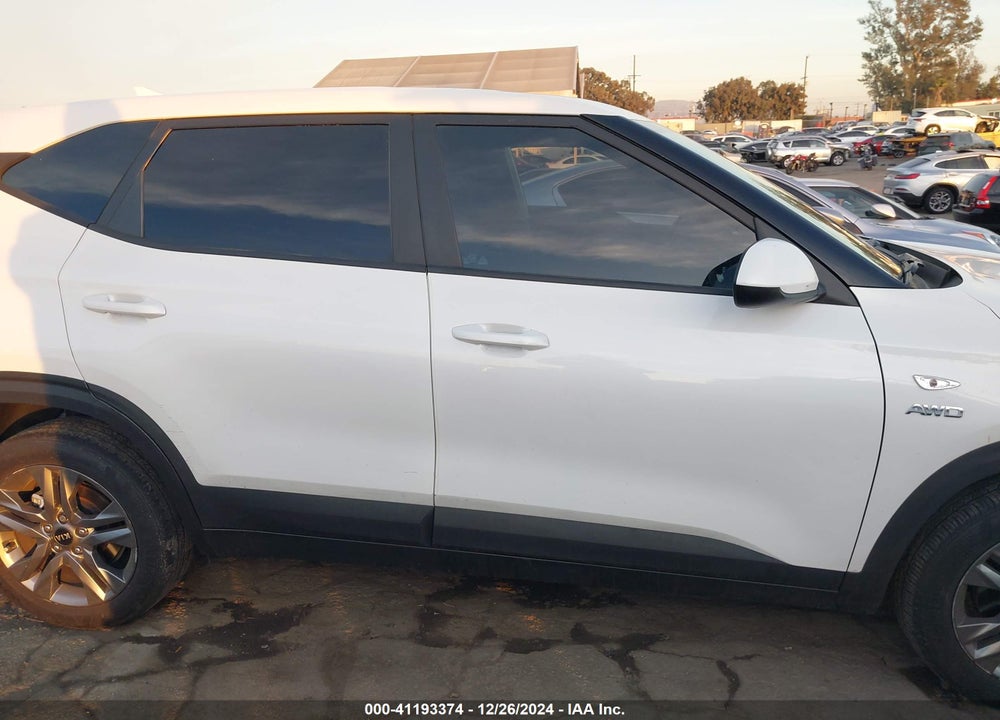 2021 KIA SELTOS LX VIN: KNDEPCAA1M7197090
