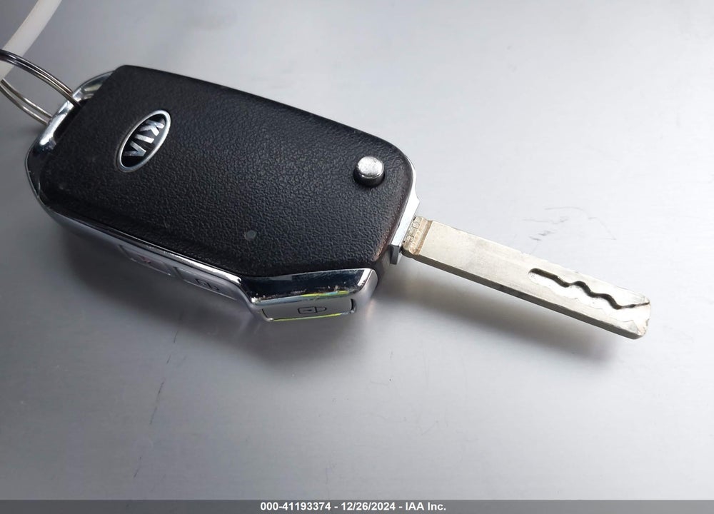 2021 KIA SELTOS LX VIN: KNDEPCAA1M7197090