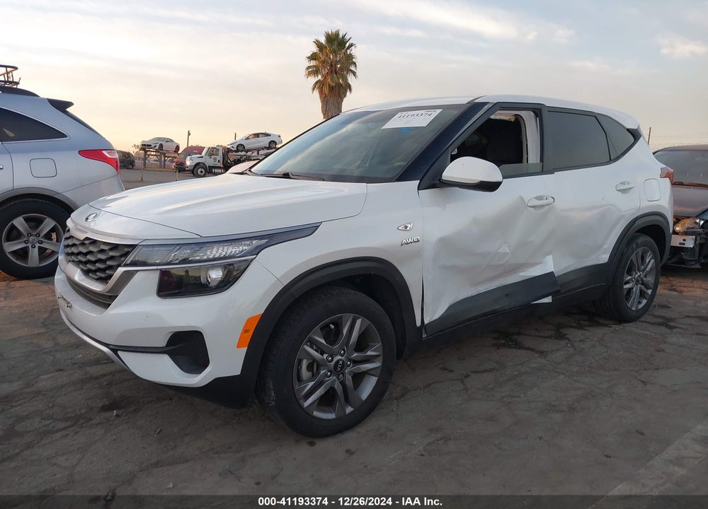 2021 KIA SELTOS LX VIN: KNDEPCAA1M7197090