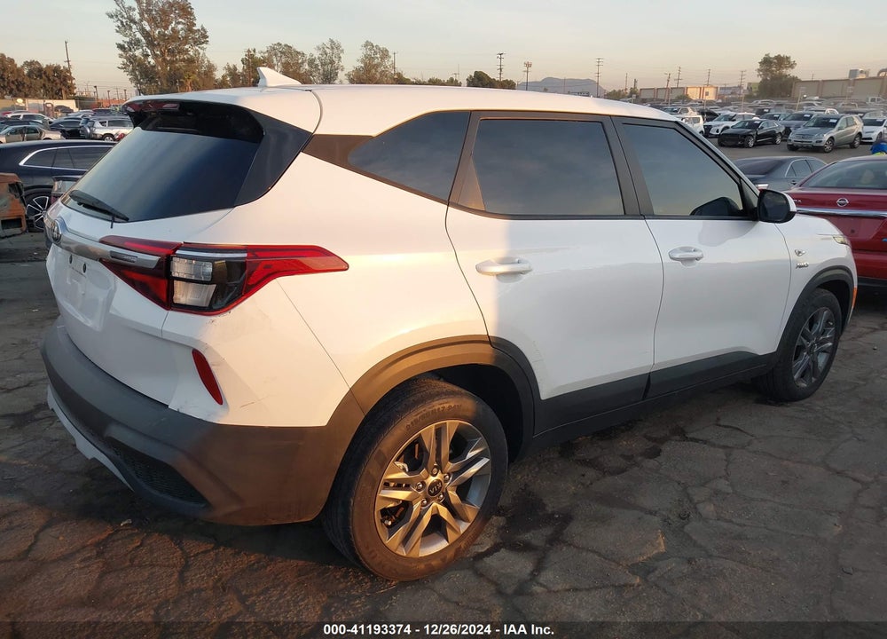 2021 KIA SELTOS LX VIN: KNDEPCAA1M7197090
