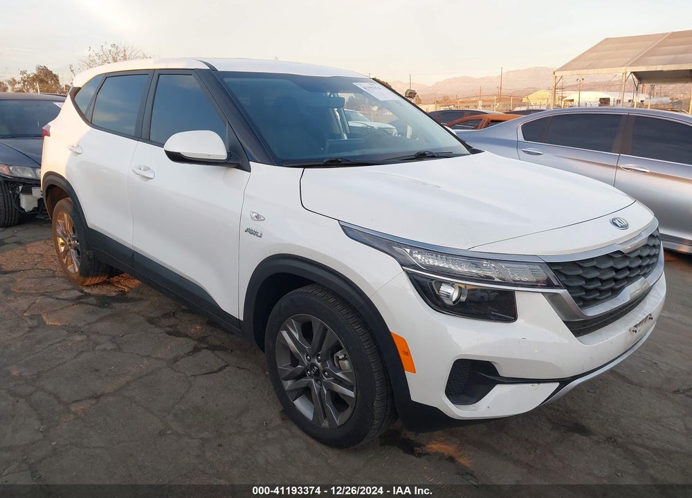 2021 KIA SELTOS LX VIN: KNDEPCAA1M7197090