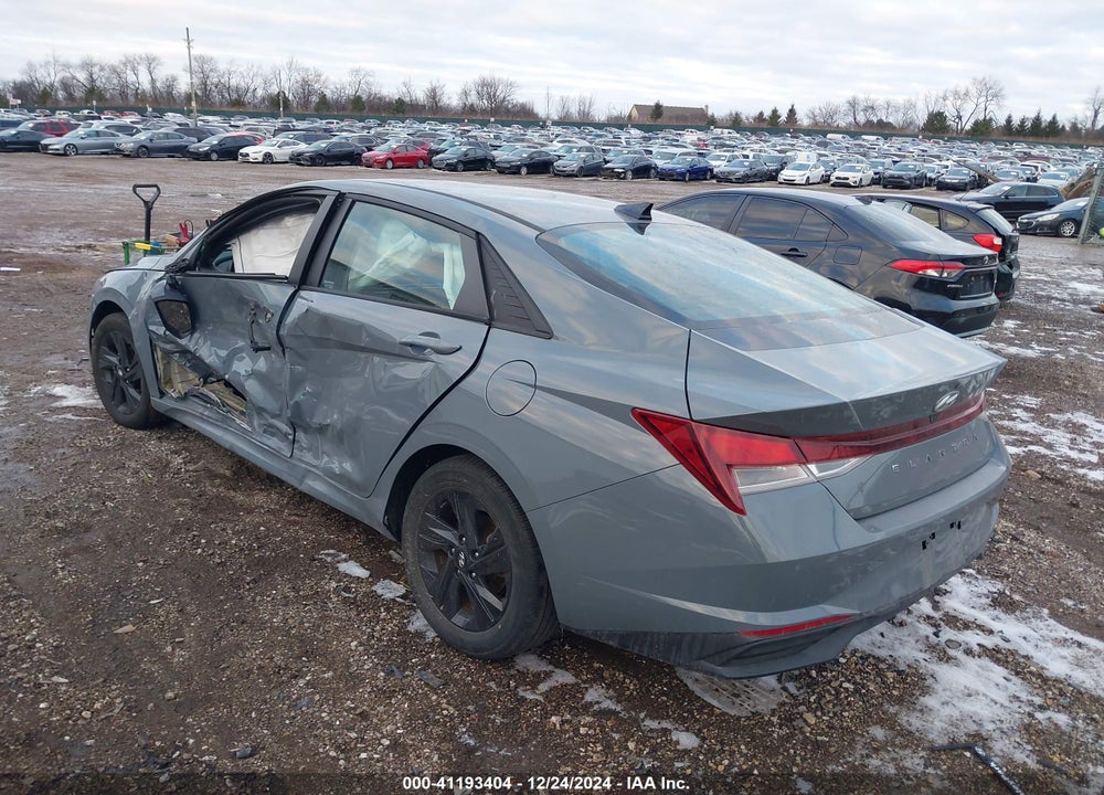 2021 HYUNDAI ELANTRA SEL VIN: KMHLM4AG4MU123296