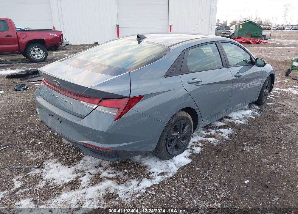 2021 HYUNDAI ELANTRA SEL VIN: KMHLM4AG4MU123296