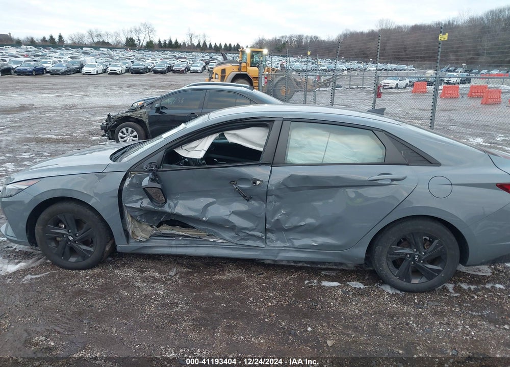 2021 HYUNDAI ELANTRA SEL VIN: KMHLM4AG4MU123296