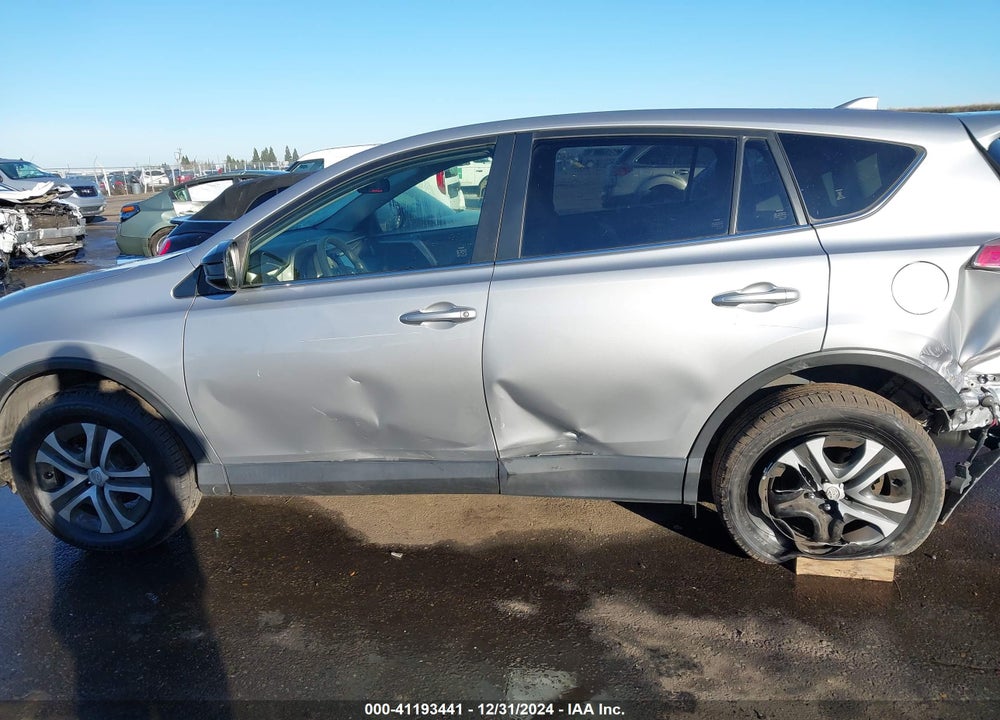 2018 TOYOTA RAV4 LE VIN: JTMZFREV5JJ186662