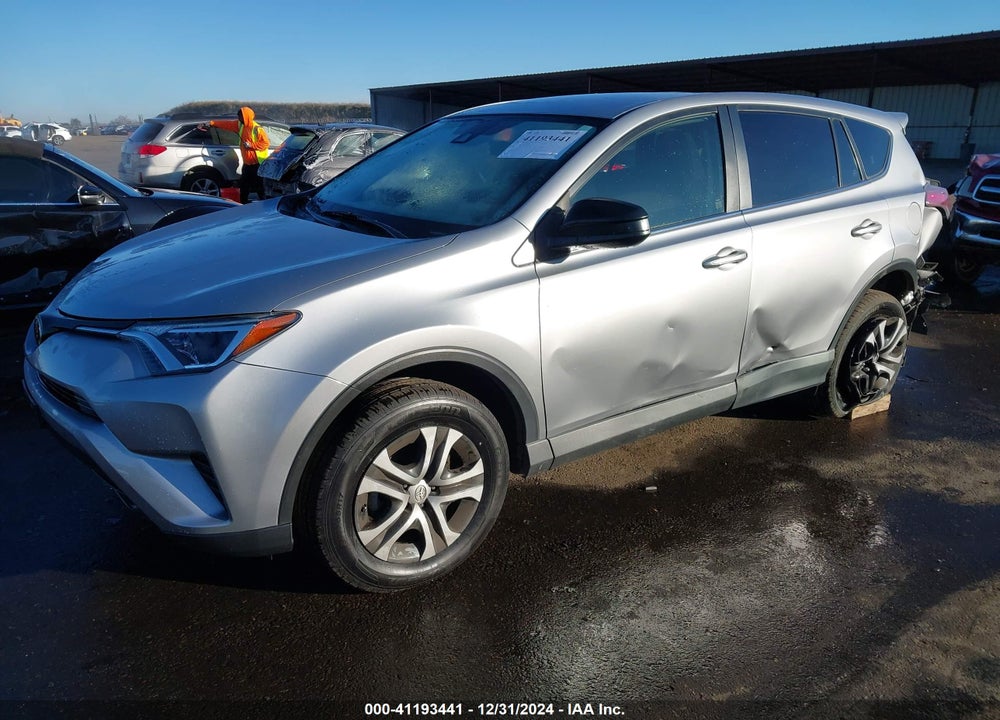 2018 TOYOTA RAV4 LE VIN: JTMZFREV5JJ186662