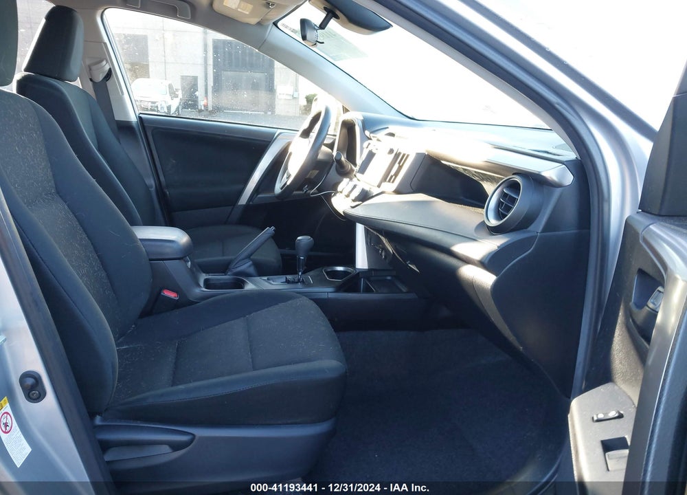 2018 TOYOTA RAV4 LE VIN: JTMZFREV5JJ186662
