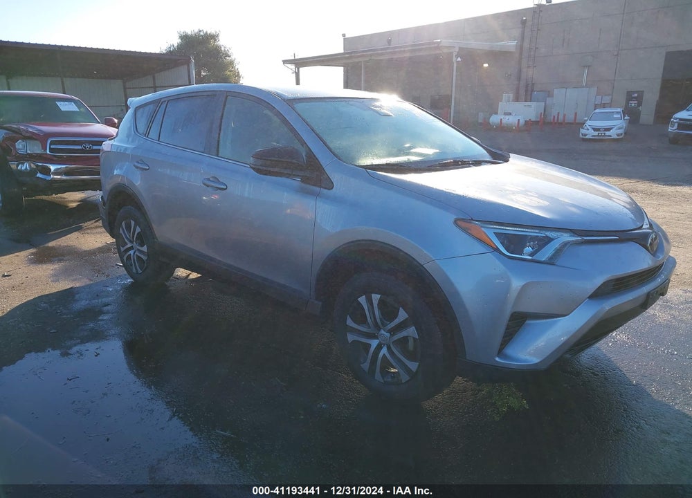 2018 TOYOTA RAV4 LE VIN: JTMZFREV5JJ186662