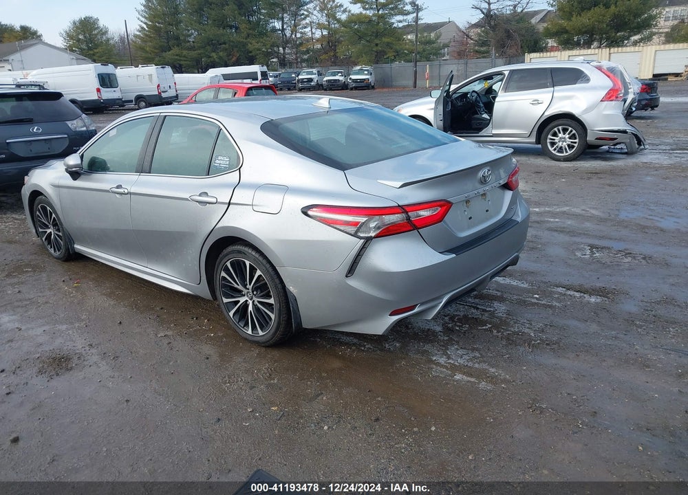 2019 TOYOTA CAMRY VIN: 4T1B11HK5KU761812