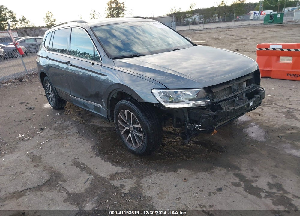 2018 VOLKSWAGEN TIGUAN 2.0T SE/2.0T SEL VIN: 3VV3B7AX9JM019058