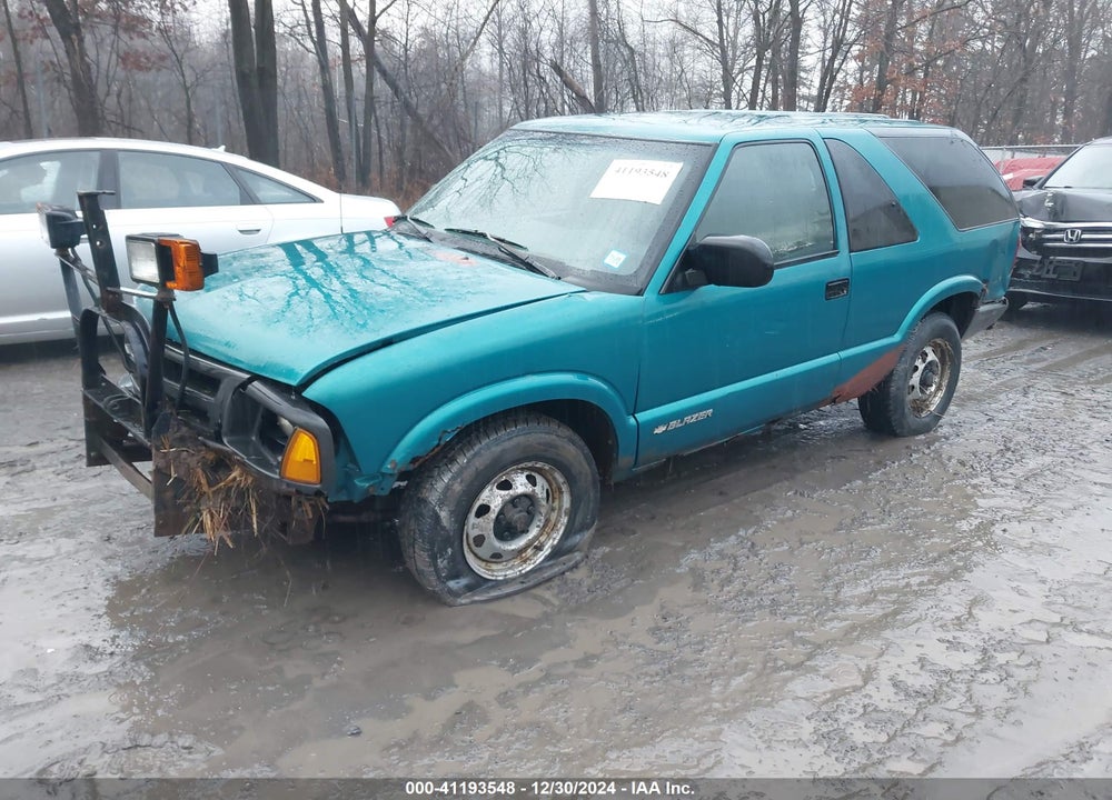 1996 CHEVROLET BLAZER VIN: 1GNCT18WXTK143881