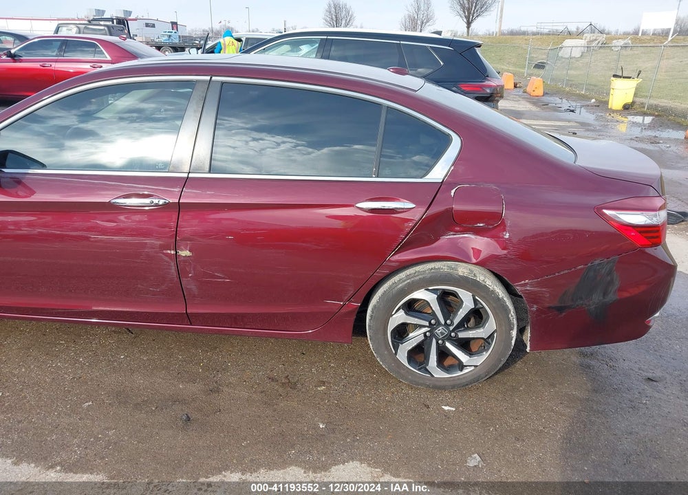 2016 HONDA ACCORD VIN: 1HGCR2F88GA151797