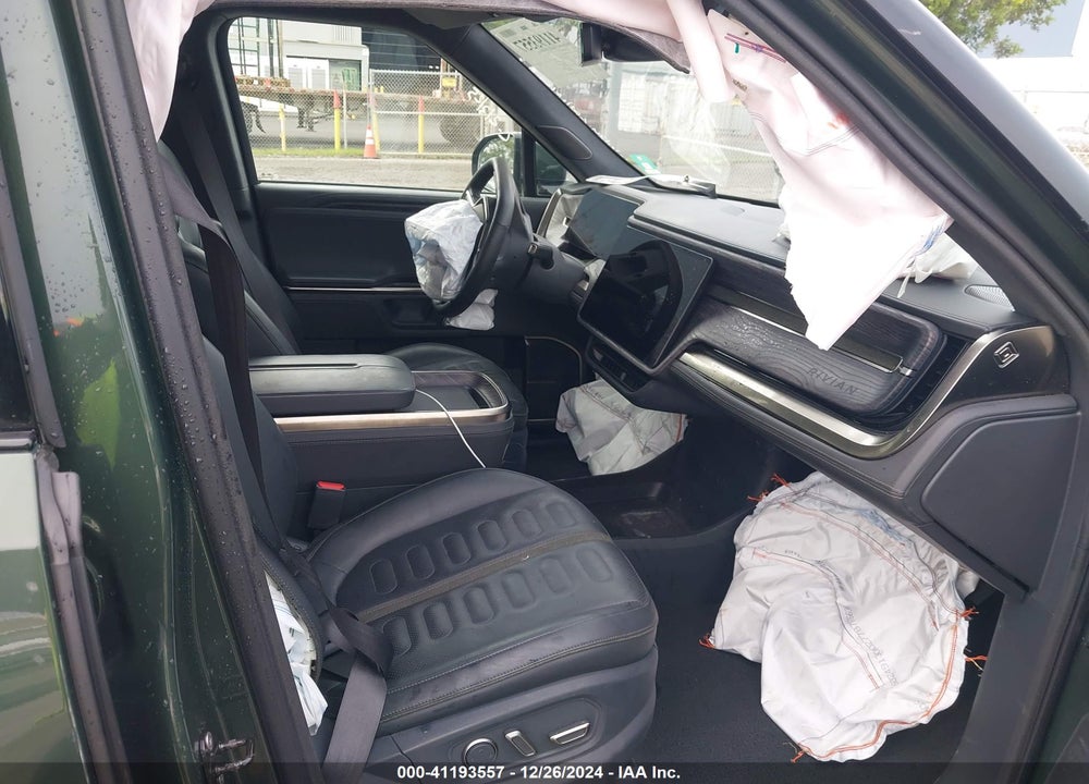 2022 RIVIAN R1T VIN: 7FCTGAAA8NN008972