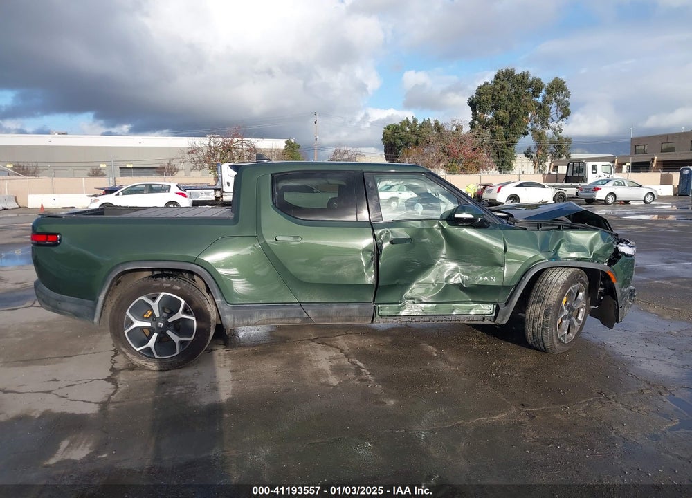 2022 RIVIAN R1T VIN: 7FCTGAAA8NN008972