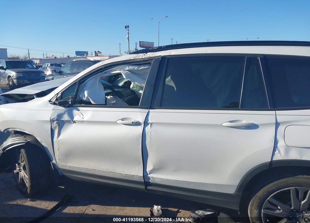 2022 HONDA PILOT VIN: 5FNYF6H38NB099307