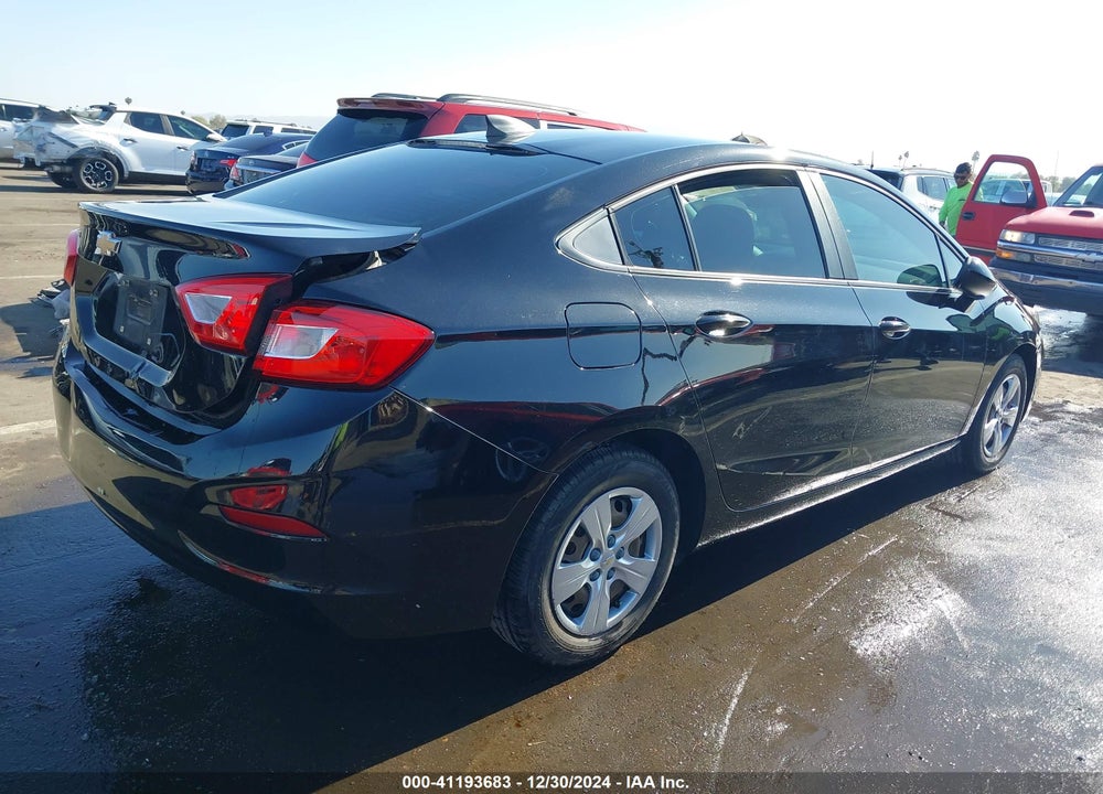 2018 CHEVROLET CRUZE LS AUTO VIN: 1G1BC5SM6J7215672